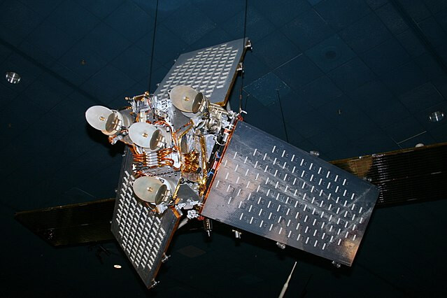 https://commons.wikimedia.org/wiki/File:Iridium_Satellite.jpg